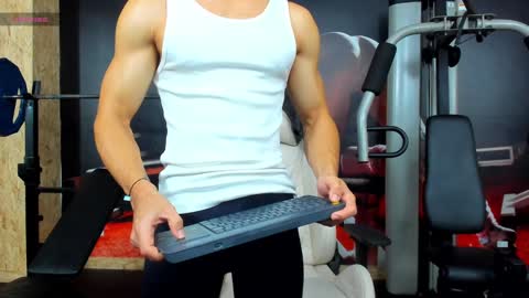 Snapshot of aless_king chatting on February 8, 11:55 am Alessandro King online show from February 8, 11:55 am