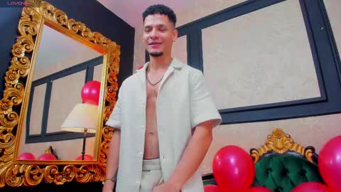 Snapshot of aless_king chatting on February 14, 12:14 pm Alessandro King online show from February 14, 12:14 pm