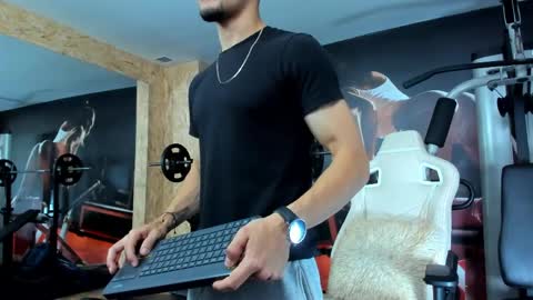 Snapshot of aless_king chatting on April 5, 8:06 pm Alessandro King online show from April 5, 8:06 pm