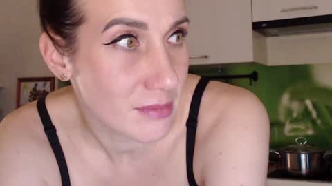 Snapshot of alessandra_foxy chatting on February 10, 4:25 pm Sandra online show from February 10, 4:25 pm