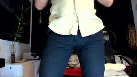 ALESSANDRO  WYE online show from October 29, 5:10 am