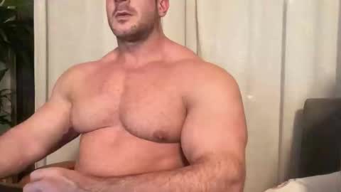 Alessandrobuilder online show from November 6, 12:11 am