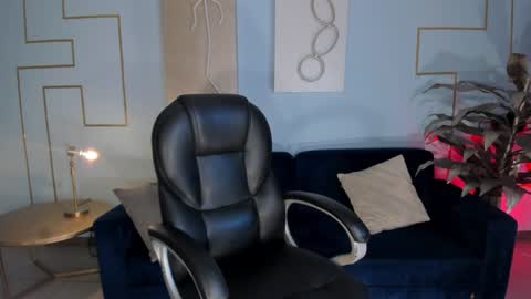 ALESSA ROMERO  online show from January 5, 1:35 am