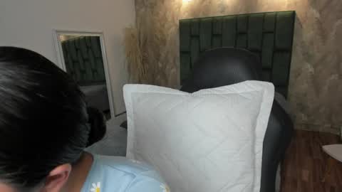 Snapshot of alessia_storm_ chatting on April 14, 3:07 pm Alessia online show from April 14, 3:07 pm