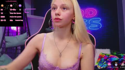 alessiacroft online show from November 15, 5:38 am