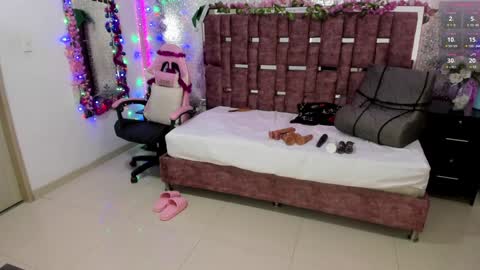 Alessia online show from December 19, 8:44 pm