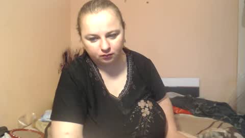 Snapshot of alessianeyl chatting on May 29, 3:37 am Alessia online show from May 29, 3:37 am