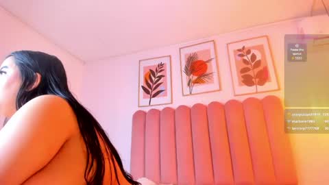 Snapshot of alessiaowen_ chatting on April 11, 7:45 am alessiaowen_ online show from April 11, 7:45 am