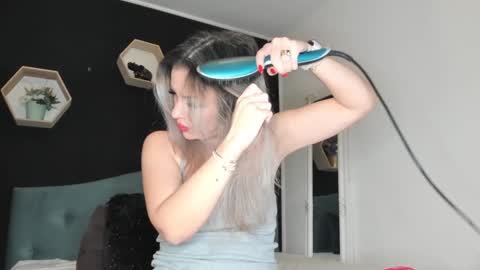 alesys69 online show from January 9, 10:31 pm