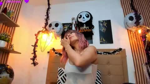 Aleszia online show from October 18, 7:25 pm