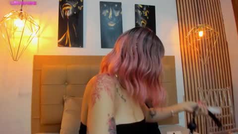 Aleszia online show from November 19, 7:03 pm