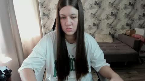 Aletta Oushen online show from April 7, 9:43 am