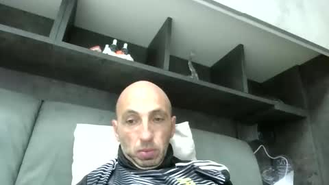 alex120475 online show from October 19, 9:04 pm