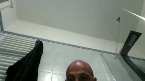Snapshot of alex120475 chatting on April 23, 3:58 pm alex120475 online show from April 23, 3:58 pm