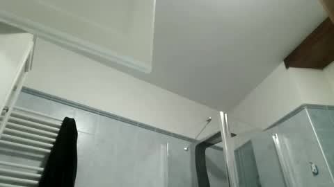 Snapshot of alex120475 chatting on April 24, 8:11 pm alex120475 online show from April 24, 8:11 pm
