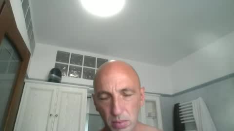 Snapshot of alex120475 chatting on July 3, 7:48 am alex120475 online show from July 3, 7:48 am