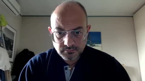 Snapshot of alex1977milano chatting on March 12, 9:12 am the Gold Couple online show from March 12, 9:12 am