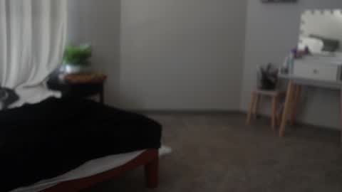 alex  online show from February 17, 8:15 pm