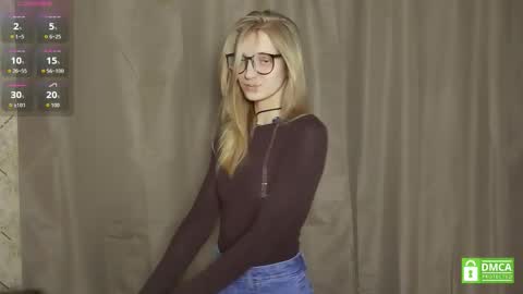 Snapshot of alex626506 chatting on February 20, 9:10 am Alex online show from February 20, 9:10 am