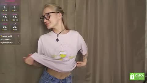 Snapshot of alex626506 chatting on February 23, 10:01 am Alex online show from February 23, 10:01 am