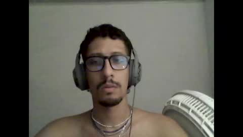 Snapshot of alex_862 chatting on December 31, 5:11 am alex_862 online show from December 31, 5:11 am