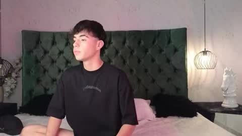 alex online show from October 10, 1:43 pm