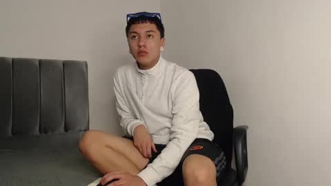 Owen online show from December 16, 1:53 am