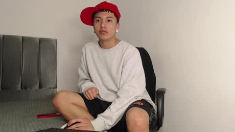 Owen online show from December 17, 1:29 am