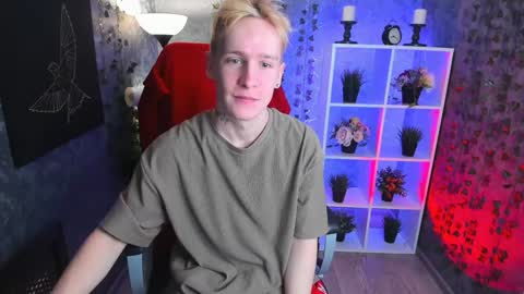 Snapshot of alex__sweet chatting on December 4, 7:17 am your Alex online show from December 4, 7:17 am