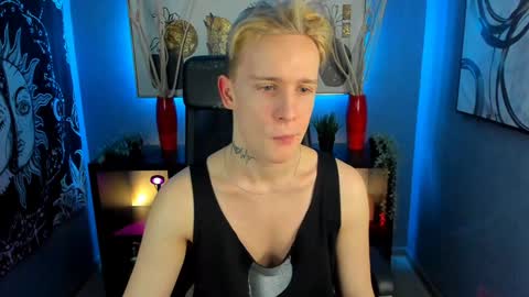 Snapshot of alex__sweet chatting on December 25, 9:02 am your Alex online show from December 25, 9:02 am