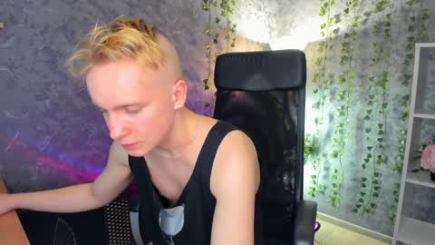Snapshot of alex__sweet chatting on December 28, 7:33 am your Alex online show from December 28, 7:33 am
