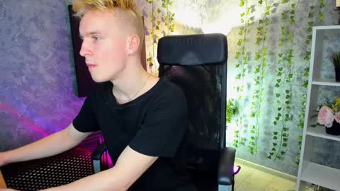 Snapshot of alex__sweet chatting on January 4, 9:10 am your Alex online show from January 4, 9:10 am
