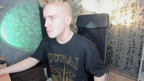 Snapshot of alex__sweet chatting on January 31, 9:37 am your Alex online show from January 31, 9:37 am
