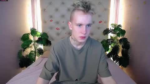 Snapshot of alex__sweet chatting on March 10, 10:48 am your Alex online show from March 10, 10:48 am
