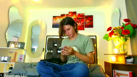 sneider online show from February 9, 6:47 pm