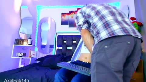 sneider online show from March 1, 6:54 pm