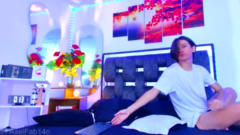 sneider online show from September 21, 8:32 pm