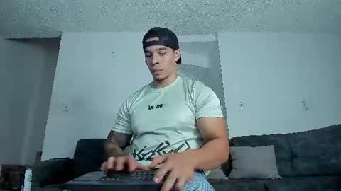 Alex deep arias online show from July 19, 5:27 pm