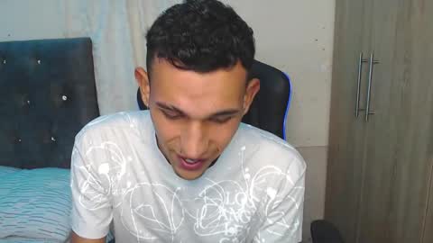 Snapshot of alex_diorrr chatting on January 10, 6:20 am Alex online show from January 10, 6:20 am