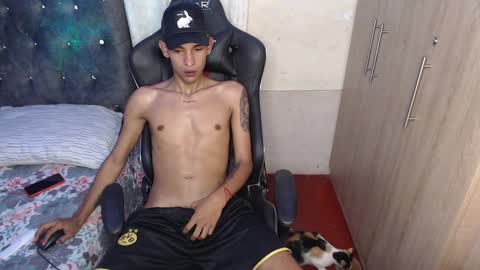 Snapshot of alex_diorrr chatting on January 30, 6:56 am Alex online show from January 30, 6:56 am