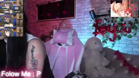 Snapshot of alex_howell chatting on February 18, 8:47 pm alex_howell online show from February 18, 8:47 pm