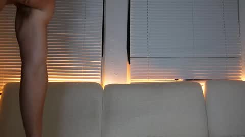 Snapshot of alex_islive chatting on February 25, 4:22 am Alex Stone online show from February 25, 4:22 am