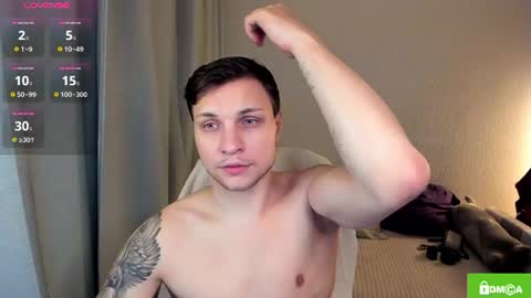 Snapshot of alex_milson chatting on July 15, 12:05 am alex_milson online show from July 15, 12:05 am