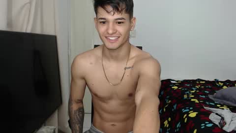 alex_mojica online show from September 20, 9:21 am