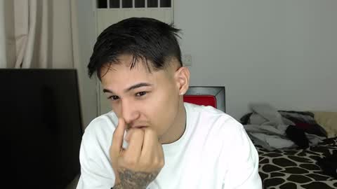 alex_mojica online show from October 1, 11:27 am