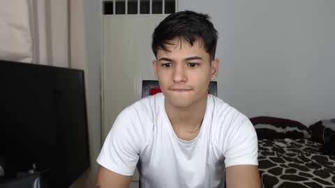 alex_mojica online show from October 8, 6:22 am