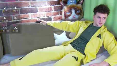 Snapshot of alex_onelove chatting on May 14, 2:46 pm Alex online show from May 14, 2:46 pm