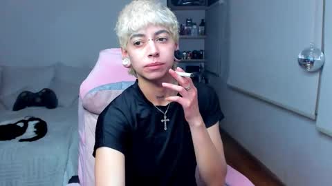 Residente0xxx online show from March 3, 6:30 am