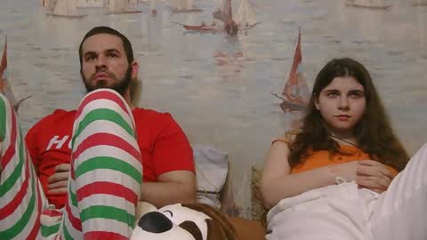 Alex and Sarah online show from May 7, 8:14 pm
