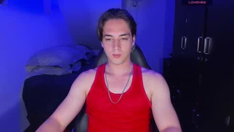 Snapshot of alex_smith0 chatting on September 20, 2:23 am online show from September 20, 2:23 am